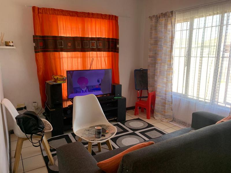 2 Bedroom Property for Sale in Delft Western Cape